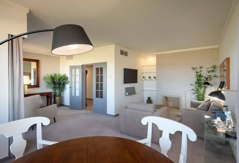 سوییت, Melia Castelo Branco