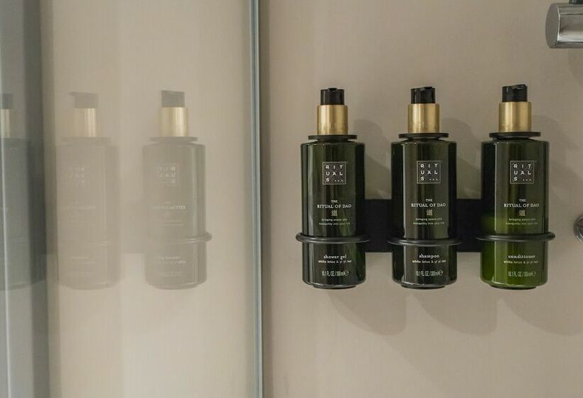 سوییت, Melia Castelo Branco