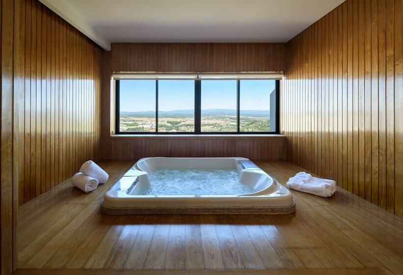 سوییت, Melia Castelo Branco