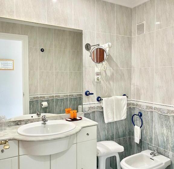 디럭스 트리플 룸, Parquemar Premium Beach