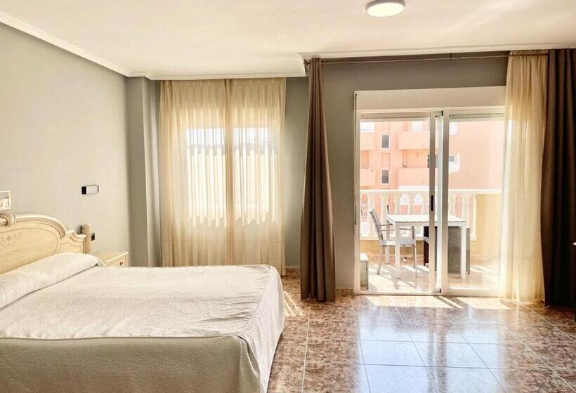 디럭스 트리플 룸, Parquemar Premium Beach