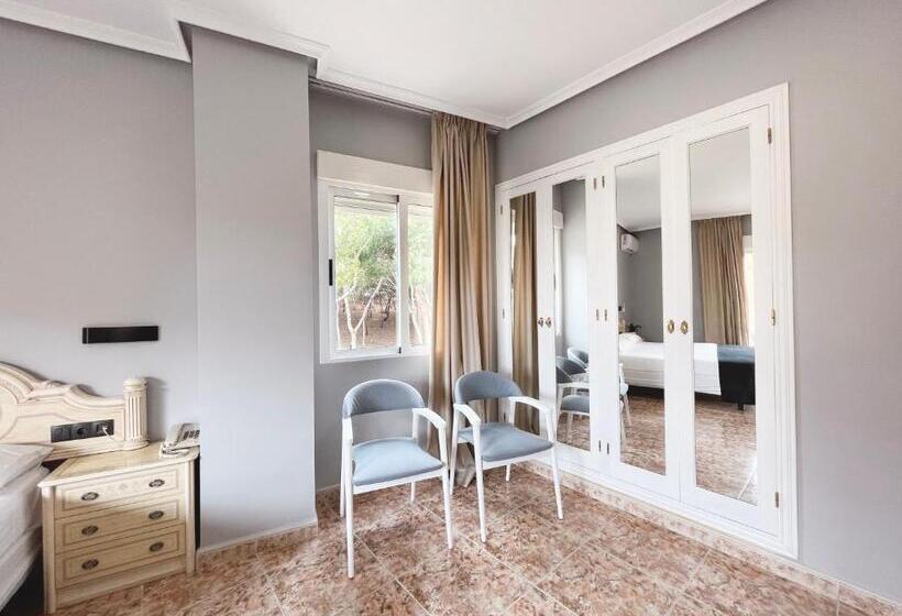 디럭스 4인 룸, Parquemar Premium Beach