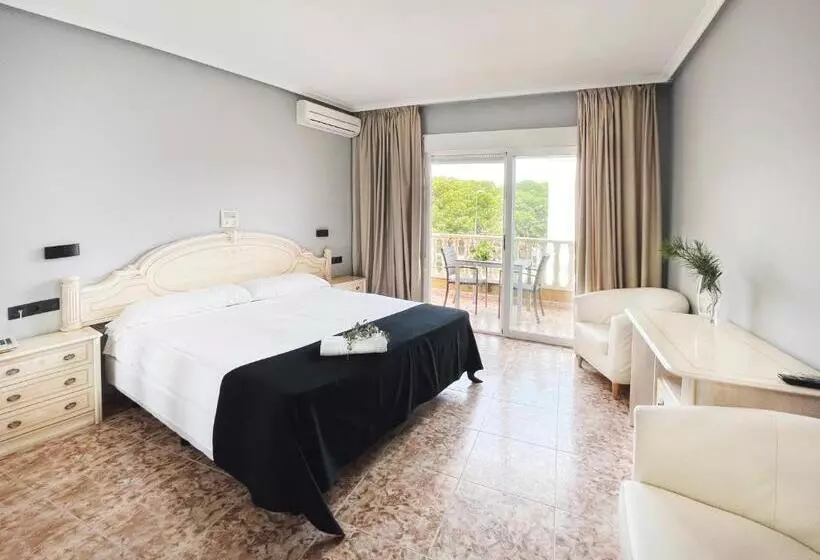 バルコニー付きデラックスルーム, Parquemar Premium Beach