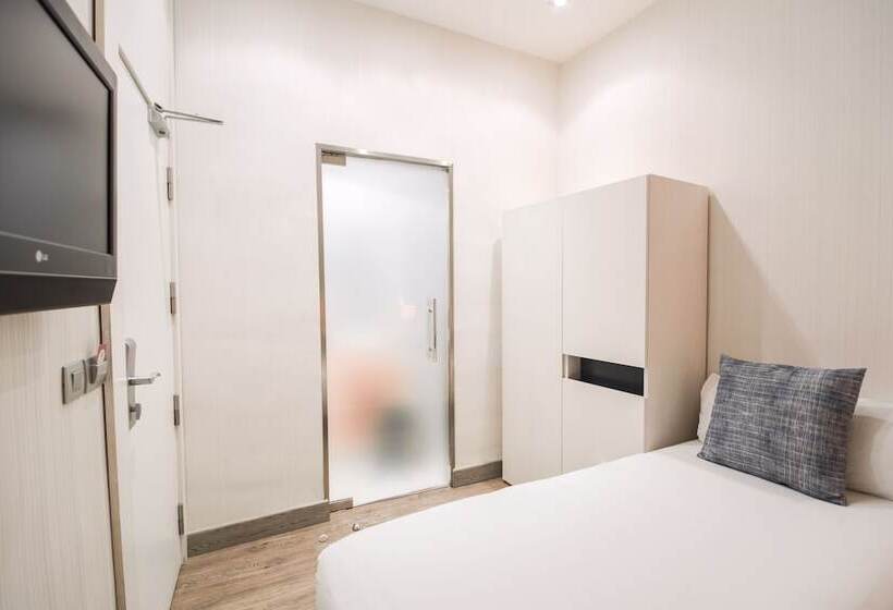 اتاق استاندارد یک نفره, Petit Palace Canalejas Sevilla