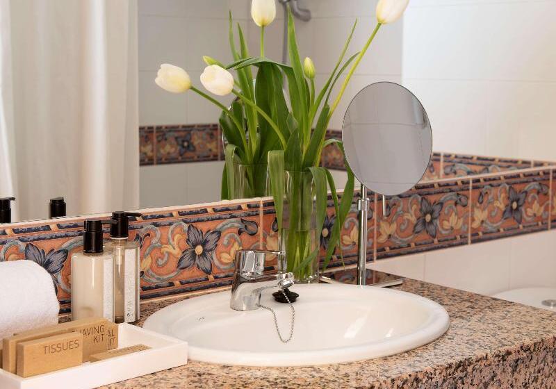 标准间侧面带海景, Roses Platja