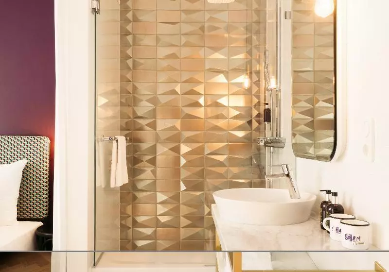 اتاق استاندارد, Schani Salon