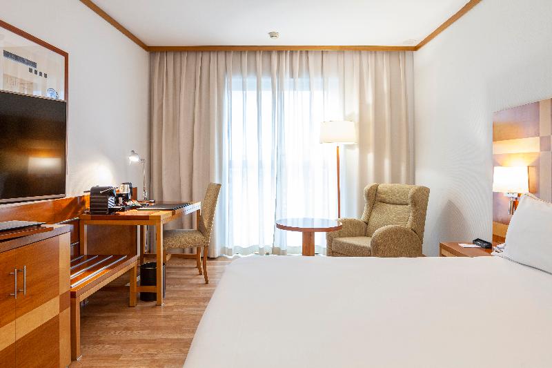 غرفة تنفيذية, Senator Parque Central