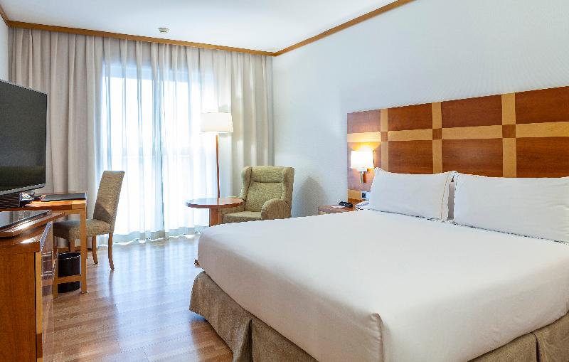 غرفة تنفيذية, Senator Parque Central