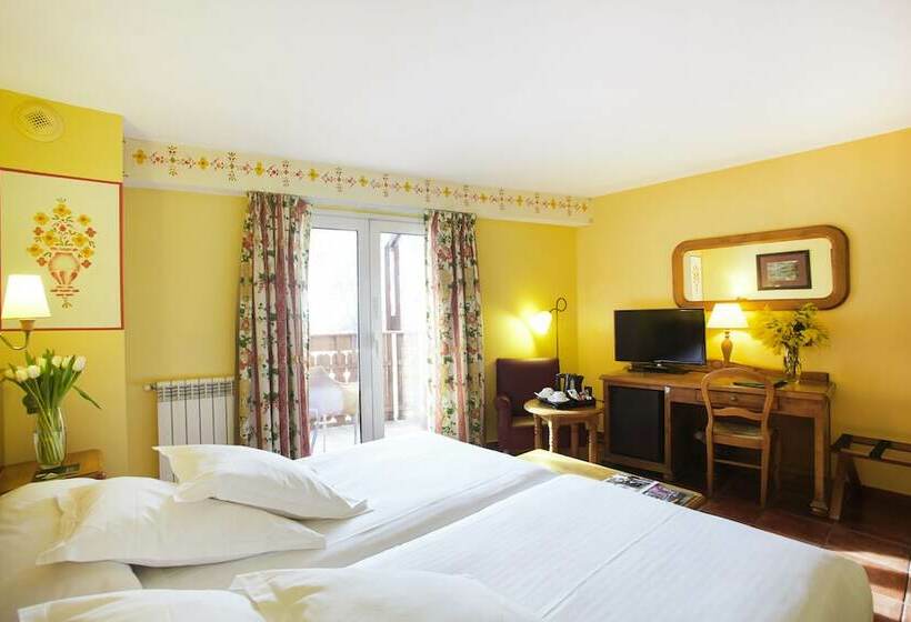 غرفة قياسية ثلاثية, Ski Plaza Hotel & Wellness