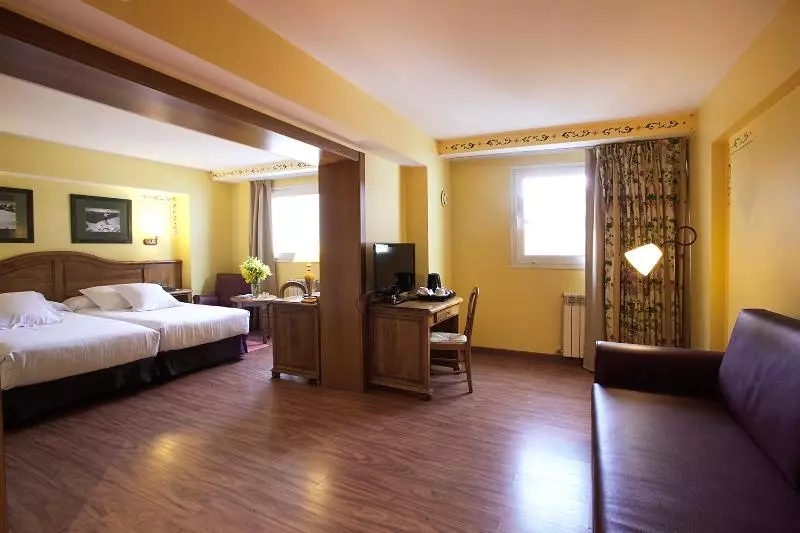 سوییت جونیور, Ski Plaza Hotel & Wellness