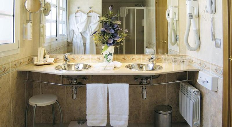 غرفة قياسية ثلاثية, Ski Plaza Hotel & Wellness