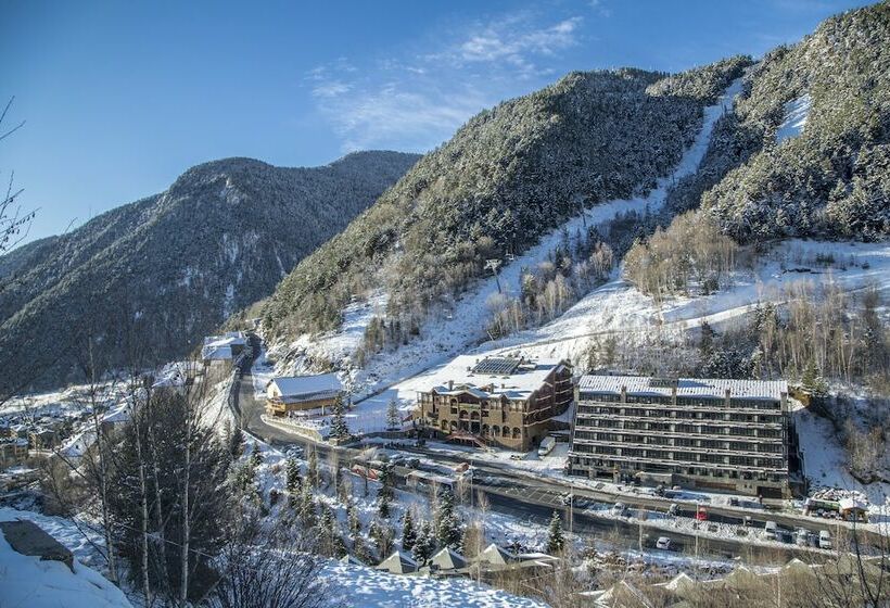 اتاق خانوادگی, YOMO Patagonia