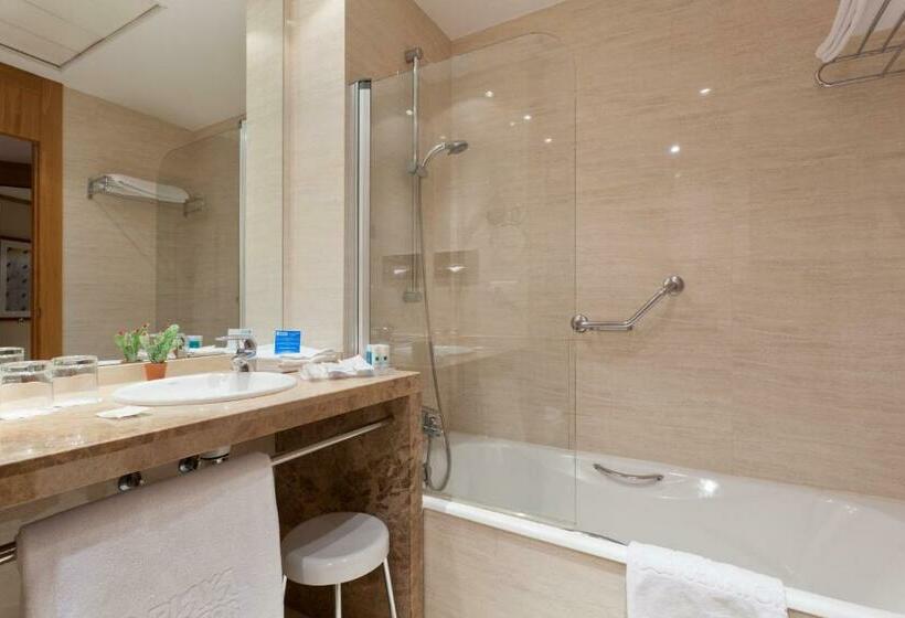 غرفة سوبيريور, Senator Parque Central