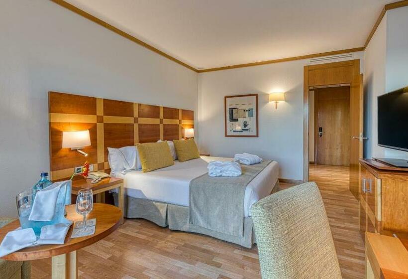 غرفة تنفيذية, Senator Parque Central