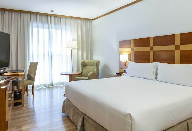 غرفة تنفيذية, Senator Parque Central