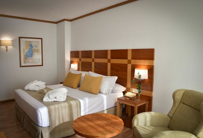 غرفة تنفيذية, Senator Parque Central