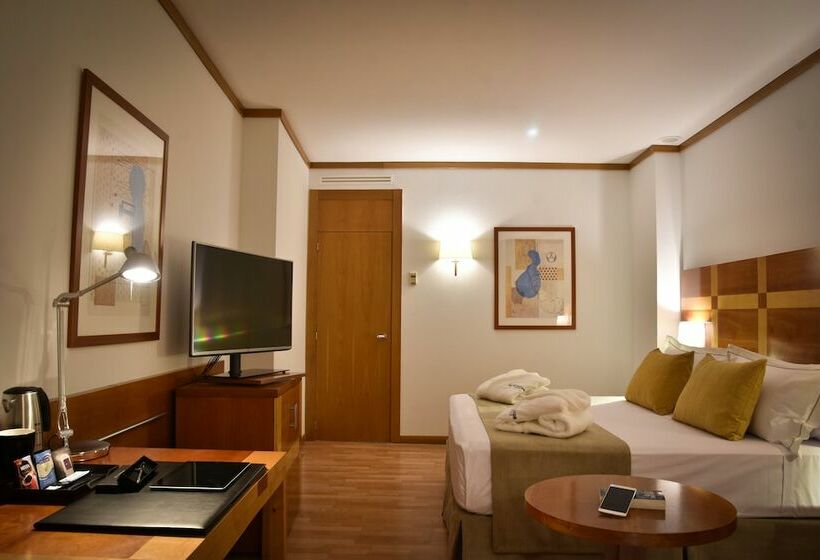 غرفة تنفيذية, Senator Parque Central