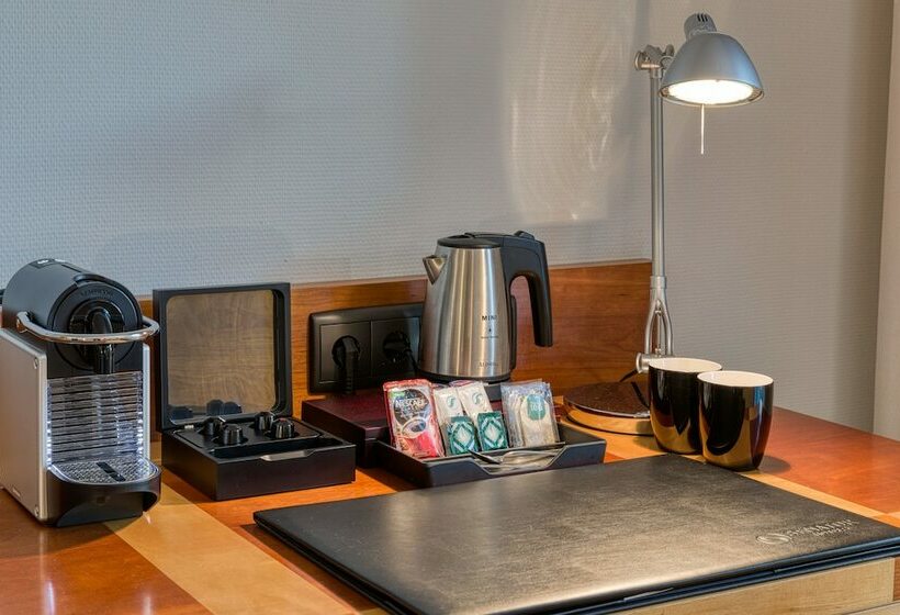 غرفة تنفيذية, Senator Parque Central