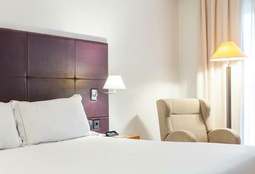 جناح, Senator Parque Central