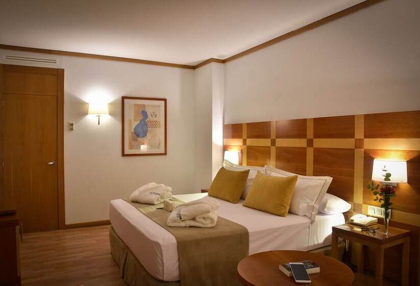 غرفة تنفيذية, Senator Parque Central