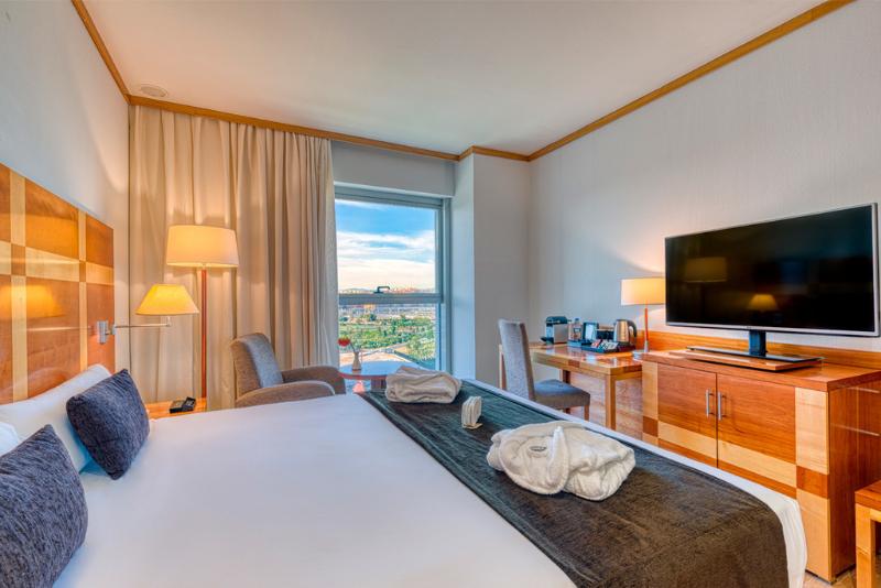 جناح, Senator Parque Central