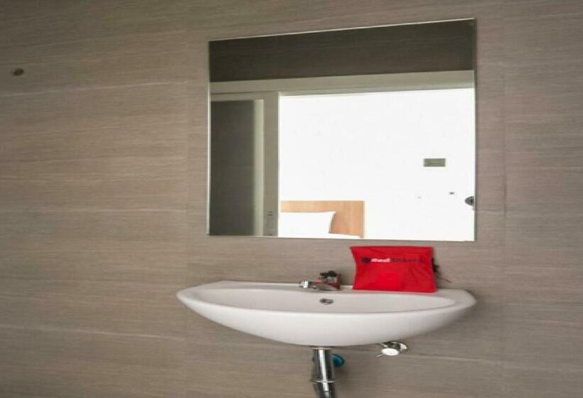 スタンダードルーム, Reddoorz Syariah Near Lapangan Pancasila Simpang Lima