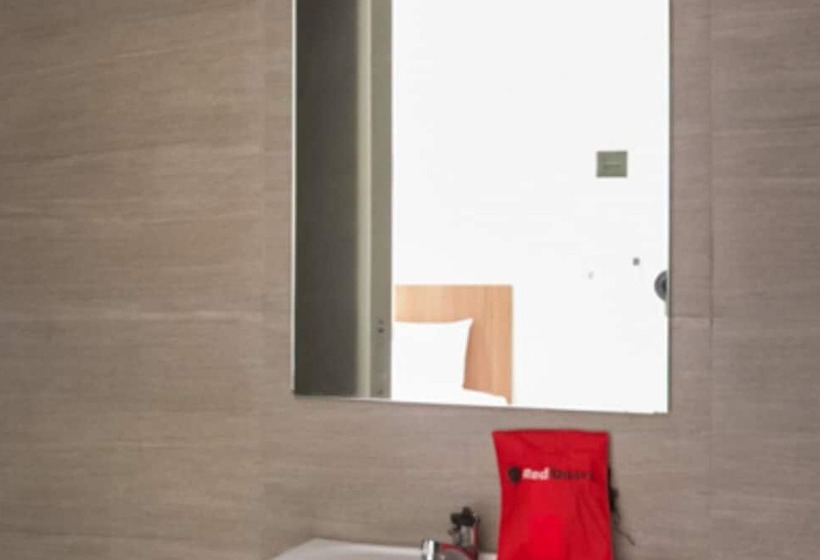 スタンダードルーム, Reddoorz Syariah Near Lapangan Pancasila Simpang Lima