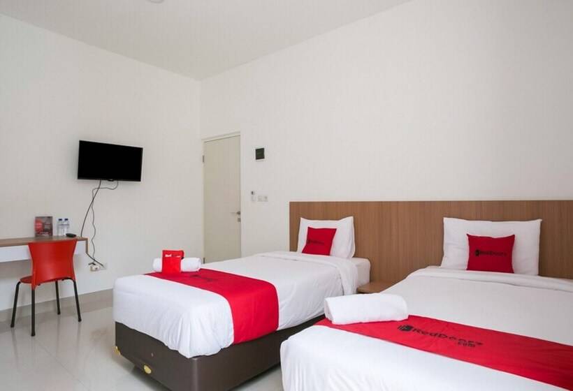 スタンダードルーム, Reddoorz Syariah Near Lapangan Pancasila Simpang Lima