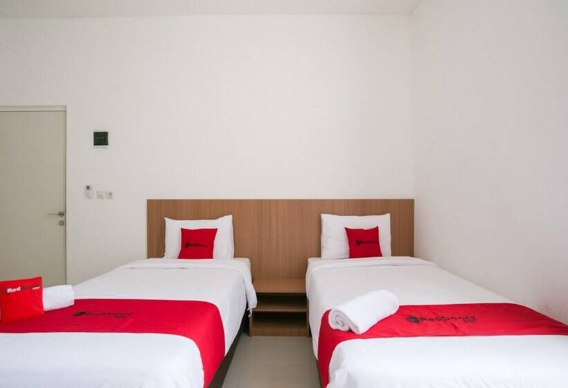 スタンダードルーム, Reddoorz Syariah Near Lapangan Pancasila Simpang Lima