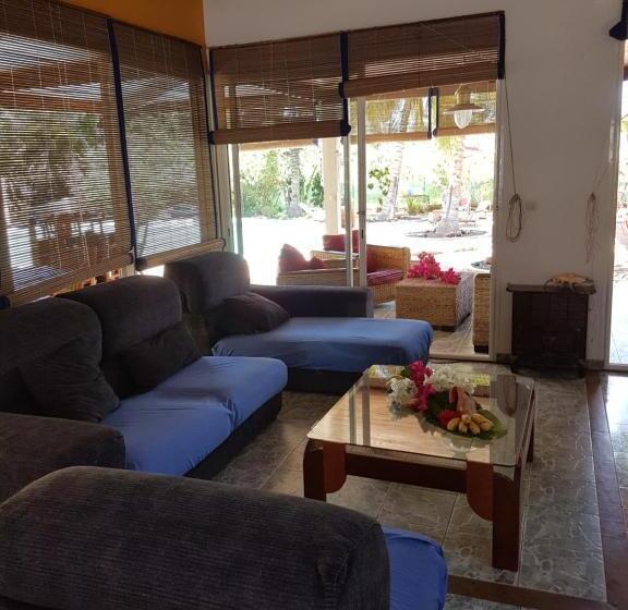 اتاق استاندارد با چشمانداز استخر, Villa Les Cocotiers