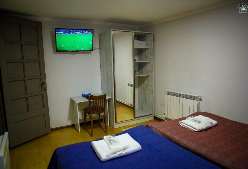 اتاق اکونومی, Guest House In Gyumri