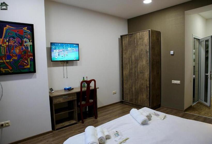 اتاق استاندارد با تخت بزرگ, Guest House In Gyumri