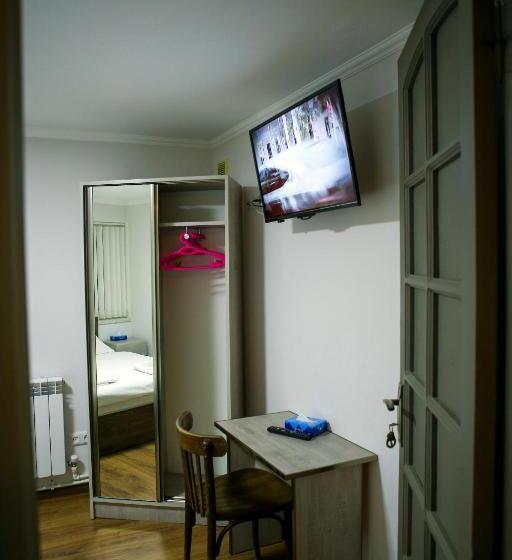 اتاق اکونومی, Guest House In Gyumri