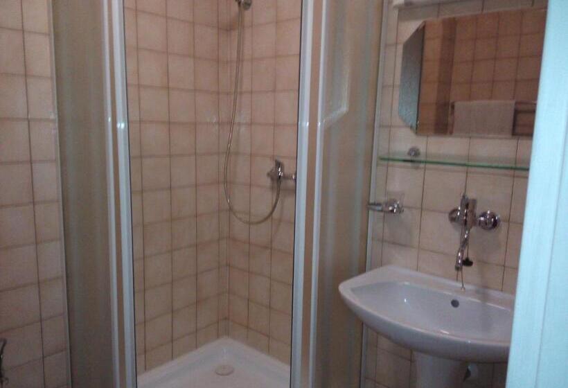 اتاق لوکس, Bestar