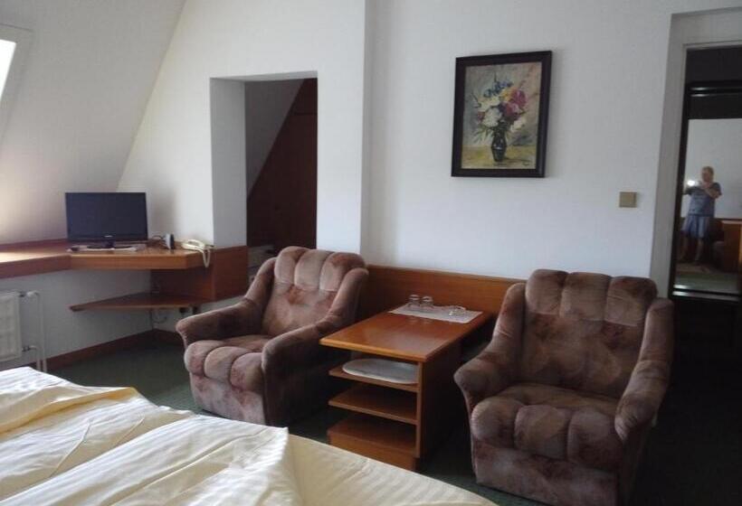 اتاق لوکس, Bestar