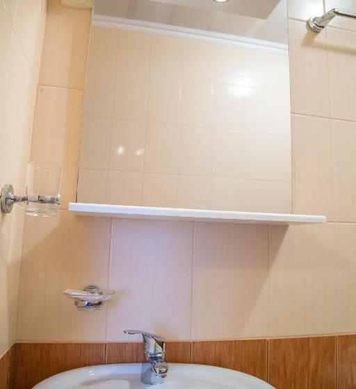 Номер Стандарт Трехместный, Delfin