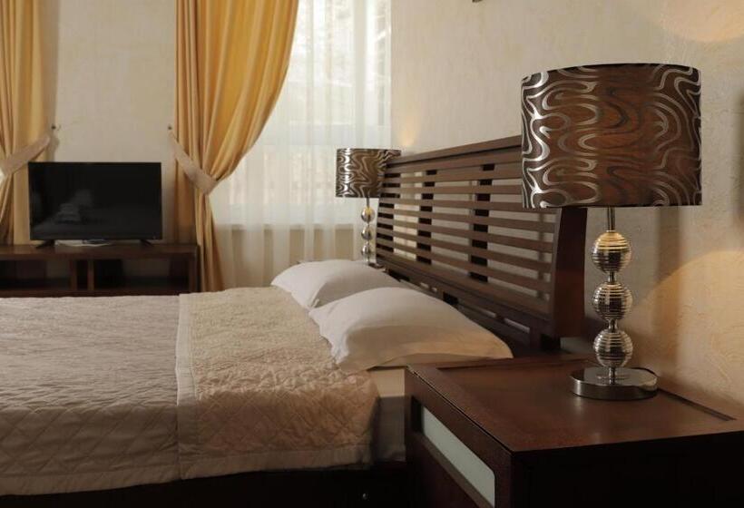 Апартаменты 1 Спальня Нижний Этаж, Delfin