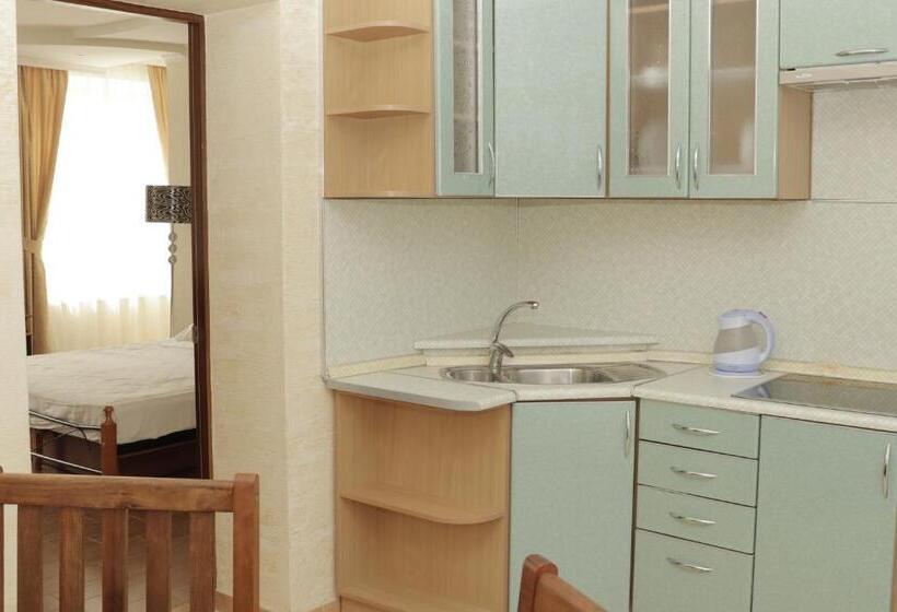 Апартаменты 1 Спальня Нижний Этаж, Delfin