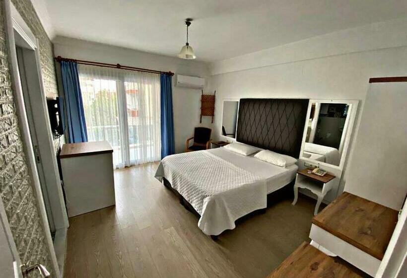 スタンダードルーム, Lotus Boutique