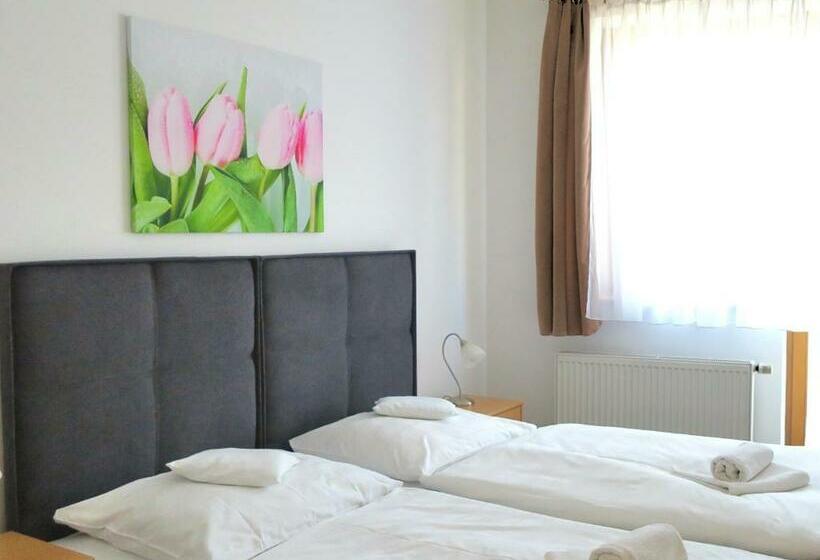 غرفة قياسية, U Brány