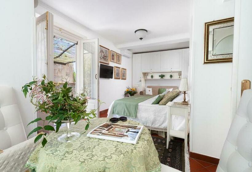 标准间带露台, Villa Maresca B&b