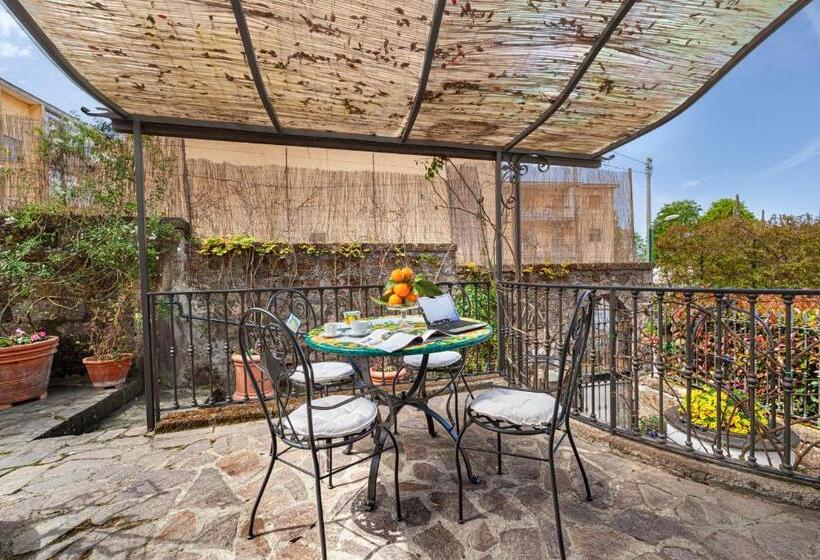 スタンダードインサイドビュールーム, Villa Maresca B&b