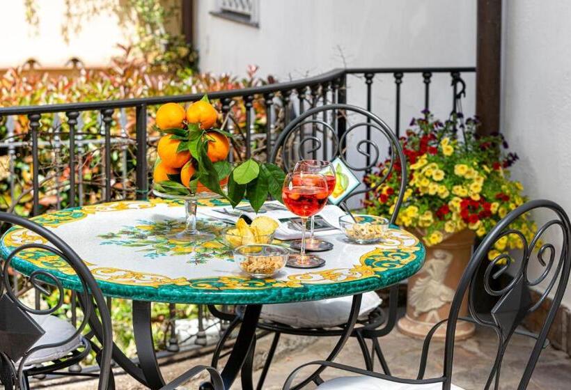 スタンダードインサイドビュールーム, Villa Maresca B&b