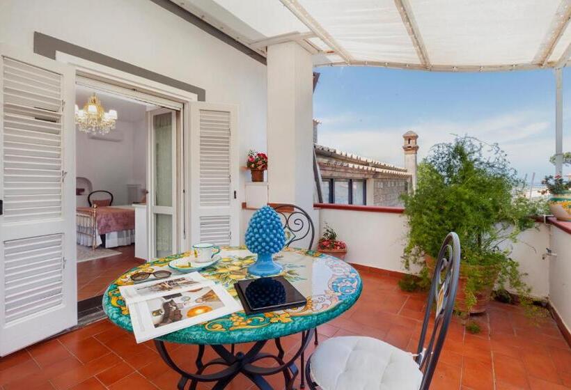 テラス付きスタンダードルーム, Villa Maresca B&b