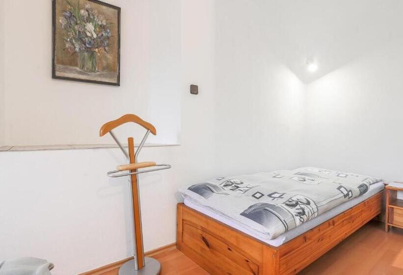 スタンダードトリプルルーム, Penzion Bedrč