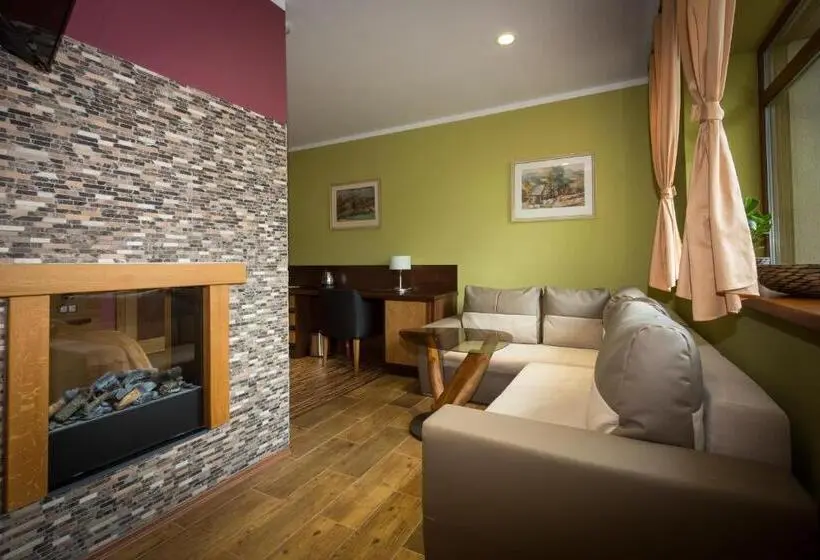 キングサイズベッドのデラックススイート, Relax Hotel Valaška