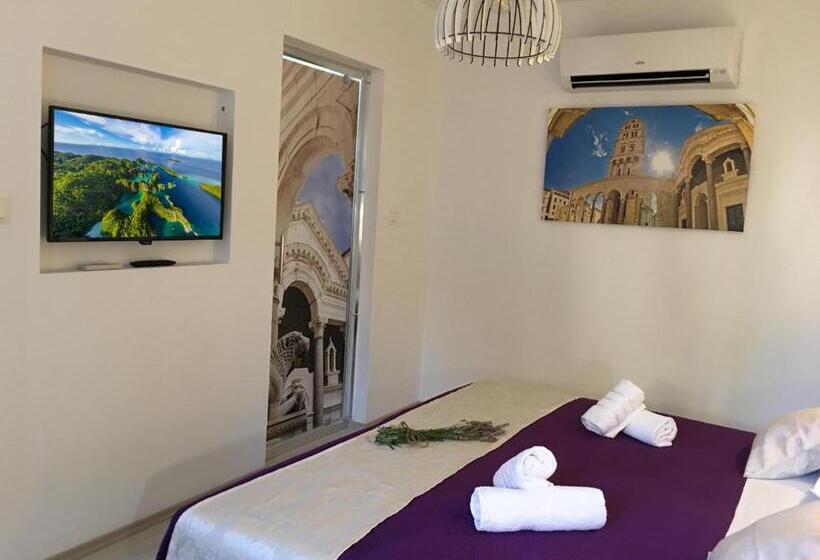 اتاق استاندارد, Central Split Rooms And Apartments Paese