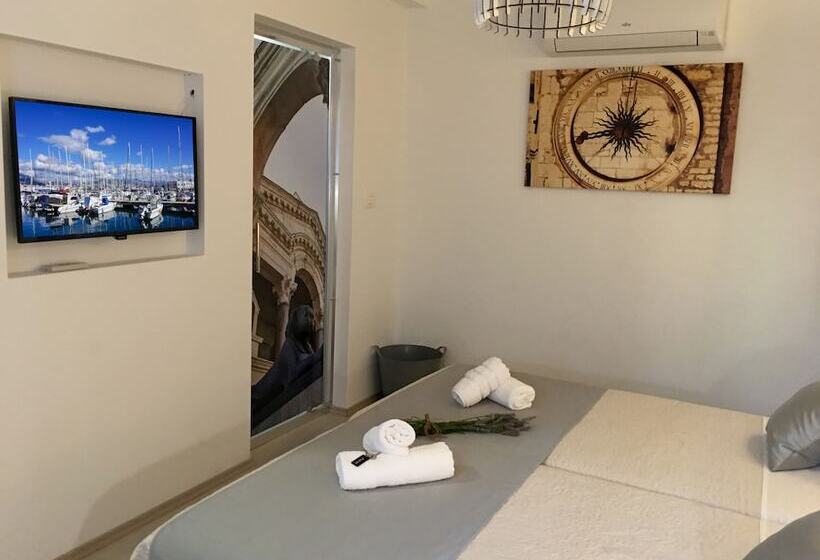اتاق استاندارد, Central Split Rooms And Apartments Paese