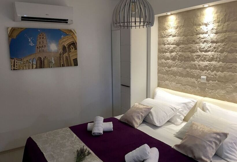 اتاق استاندارد, Central Split Rooms And Apartments Paese