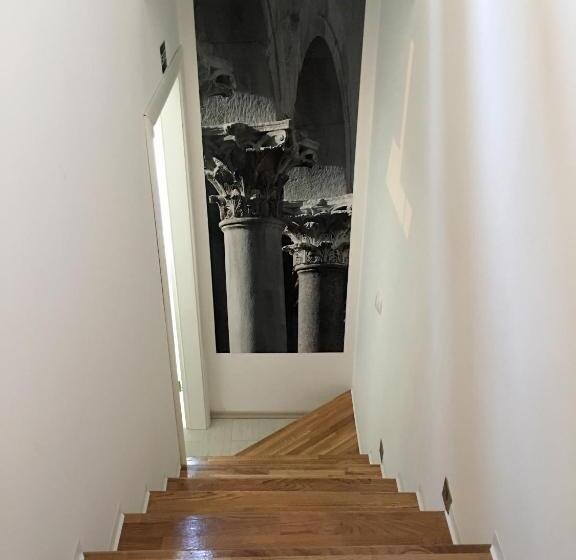 اتاق استاندارد, Central Split Rooms And Apartments Paese